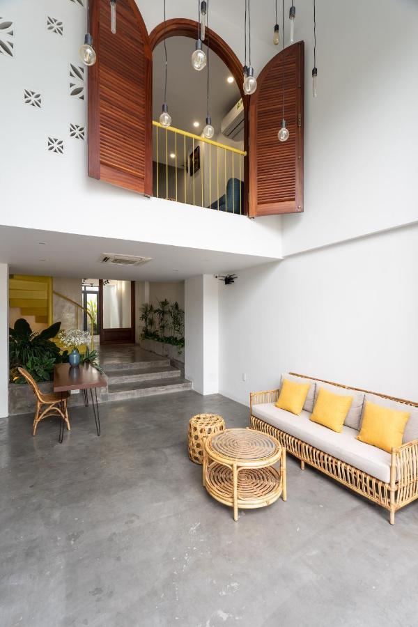 Отель Joohouse Lux Хошимин Экстерьер фото