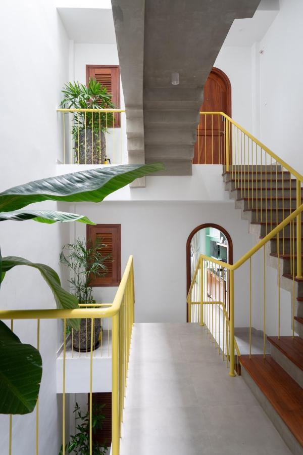 Отель Joohouse Lux Хошимин Экстерьер фото
