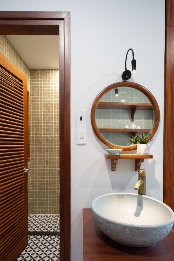 Отель Joohouse Lux Хошимин Экстерьер фото